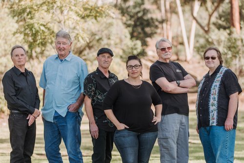 Julie and The Kixx Band photo